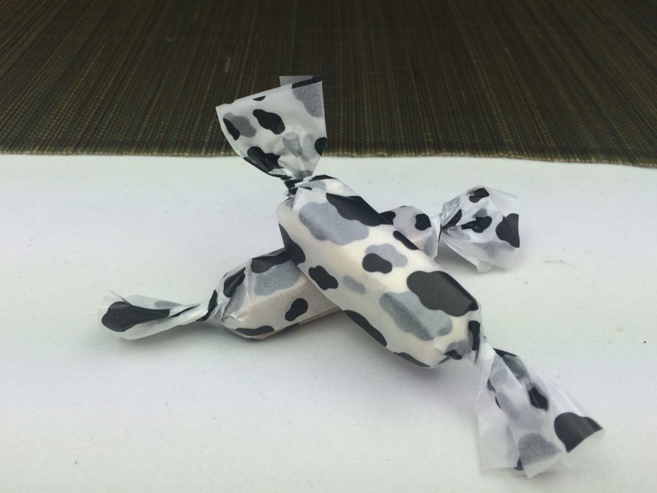 台湾进口 牛轧糖包裝 黑白乳牛 牛轧糖紙 9x12.5cm 夢幻乳牛