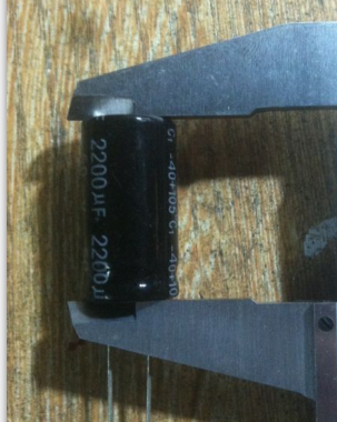 优质软脚电解电容 50V2200UF 2200UF50V 50V2200 质量保证 电子元器件市场 电容器 原图主图