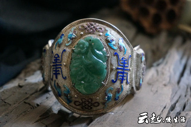 云起收藏。福寿绵长。精品回流烧蓝老银花丝镶嵌东陵玉大手镯