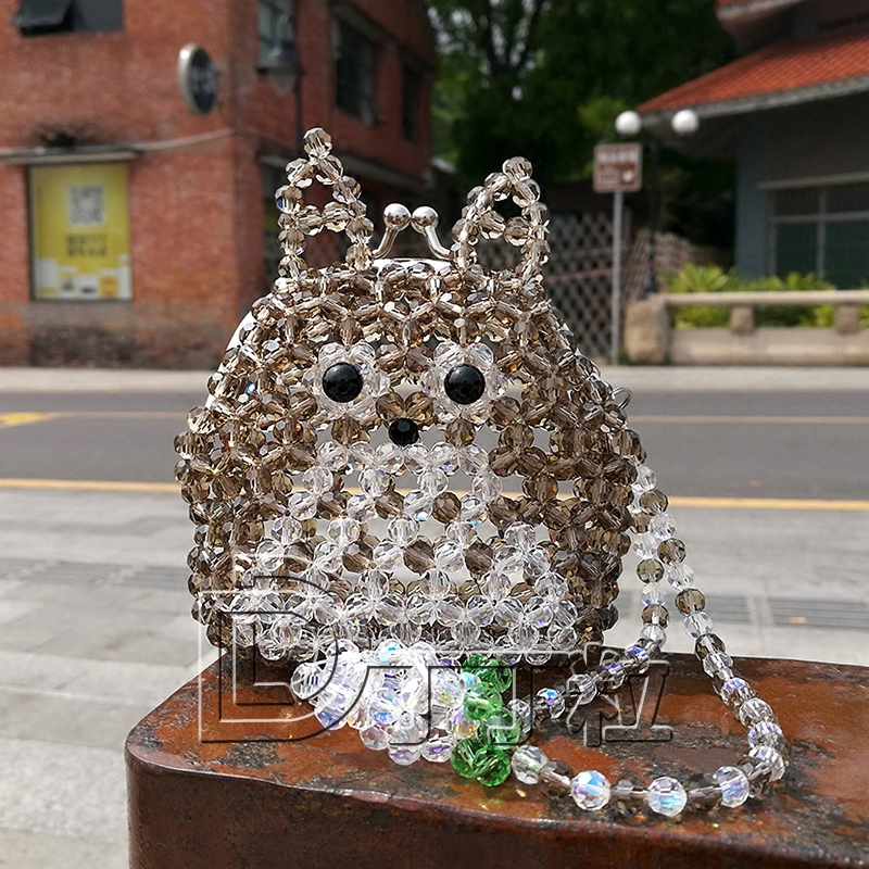 手工串珠可爱水晶龙猫零钱包成品