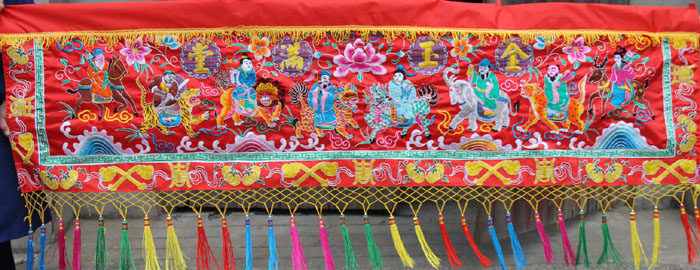 Tianlong Embroidery Eight Immortals Colorful Gold and Jade Full Hall Eight Immortals Crossing the Sea Door Colorful Offerings 7 feet 9 meters long 2.35 meters