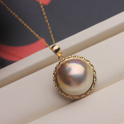 天然马贝镶嵌18k金珍珠吊坠