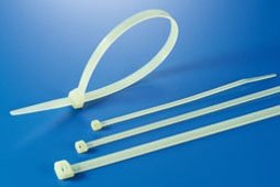 材质：采用 UL合格之NYLON 66制成，防火等级94V-2不易老化，承受力强。 颜色：	标准色为本色（浅绿色），特殊颜色欢迎订做。 特点：	耐温可至105℃，可用于高温之场所使用。