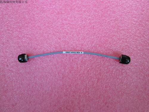 HUBER+SUHNER/astrolab 进口 DC-26.5GHz  SMA-SMA 13公分  射频微波同轴电缆跳线 品牌：HUBER+SUHNER  型号：E6607-60022   频率范围：DC-26.5GHz  接头：SMA公-SMA 长度：13CM(含接头）线粗：2.49mm