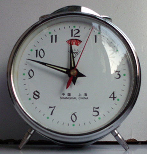 全铜齿轮92年生产湖蓝色白底园铁钻石牌机械闹钟