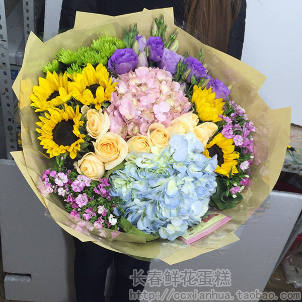 绣球 向日葵 香槟玫瑰 组合花束 高档 有品位 长春鲜花店送花