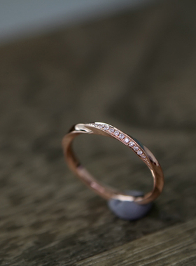 VA周年纪念设计【Mix & Play】B系列——微光B17款 钻石戒指