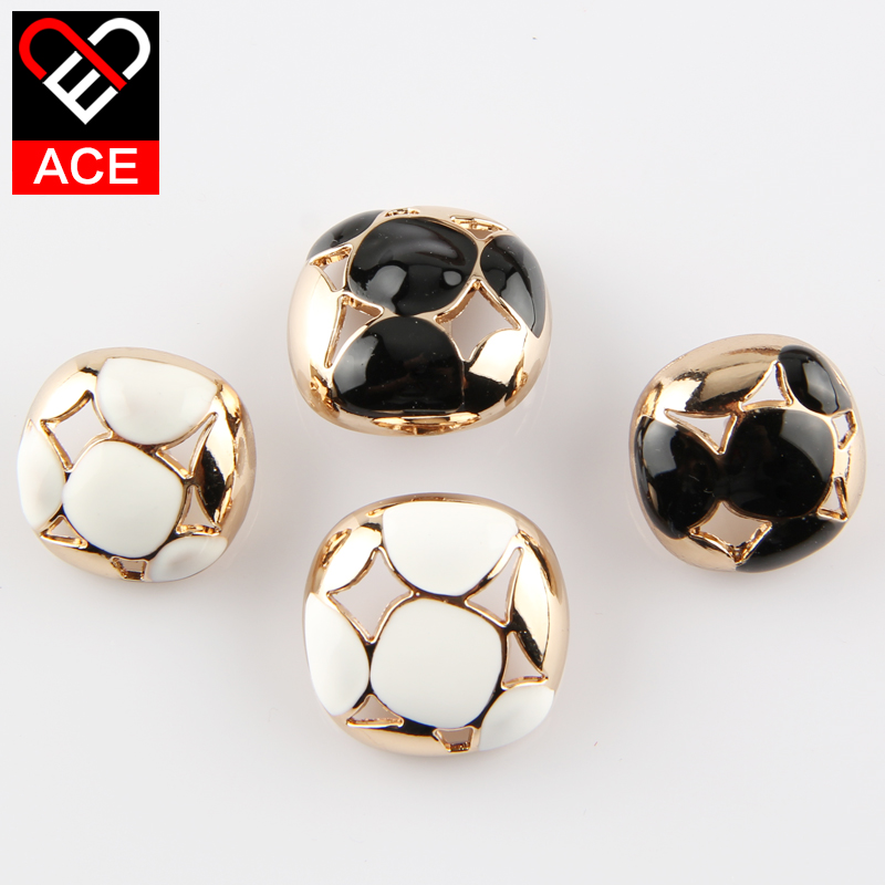 ACE ½ðÊôŦ¿ÛïοÕʱÉÐ ³±Á÷Å®×°ÄØ´óÒ·çÒÂÍâÌ×Å¥¿Û¿Û×Ó