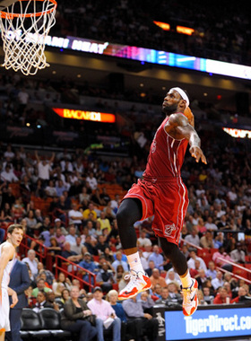 詹姆斯海报定制海报制作NBA篮球全明星球星卧室房间装饰U2449B