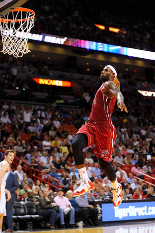 詹姆斯海报定制海报制作NBA篮球全明星球星卧室房间装饰U2449B