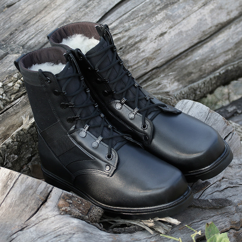 Boots militaires pour homme - porter - Ref 1398093 Image 1