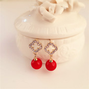 Love the Korean version of new stylish shiny rhinestone flower Stud Earrings ear jewelry red Pearl sweet temperament package mail