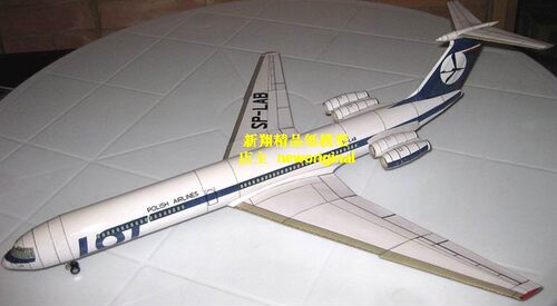 1比72俄罗斯伊尔62客机模型和机场大巴 Il-62