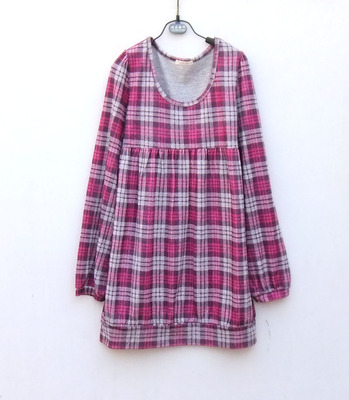 薄款淡紫色格子裙长袖针织衫