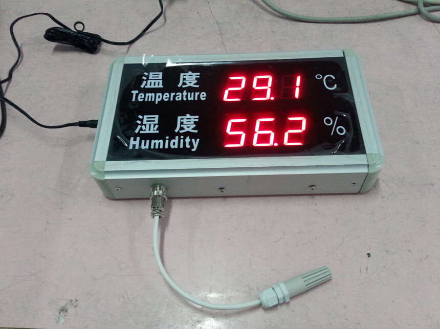 YD-HT815A核心元件选用美国  HONEYWELL（霍尼韦尔）最新型的湿度传感器和美国ANALOG DEVICE的温度传感器，这两家公司是目前国际公认的行业先导者，他们的产品在精确度、一致性、响应速度和使用寿命等方面都是处于同行业技术领先地位。