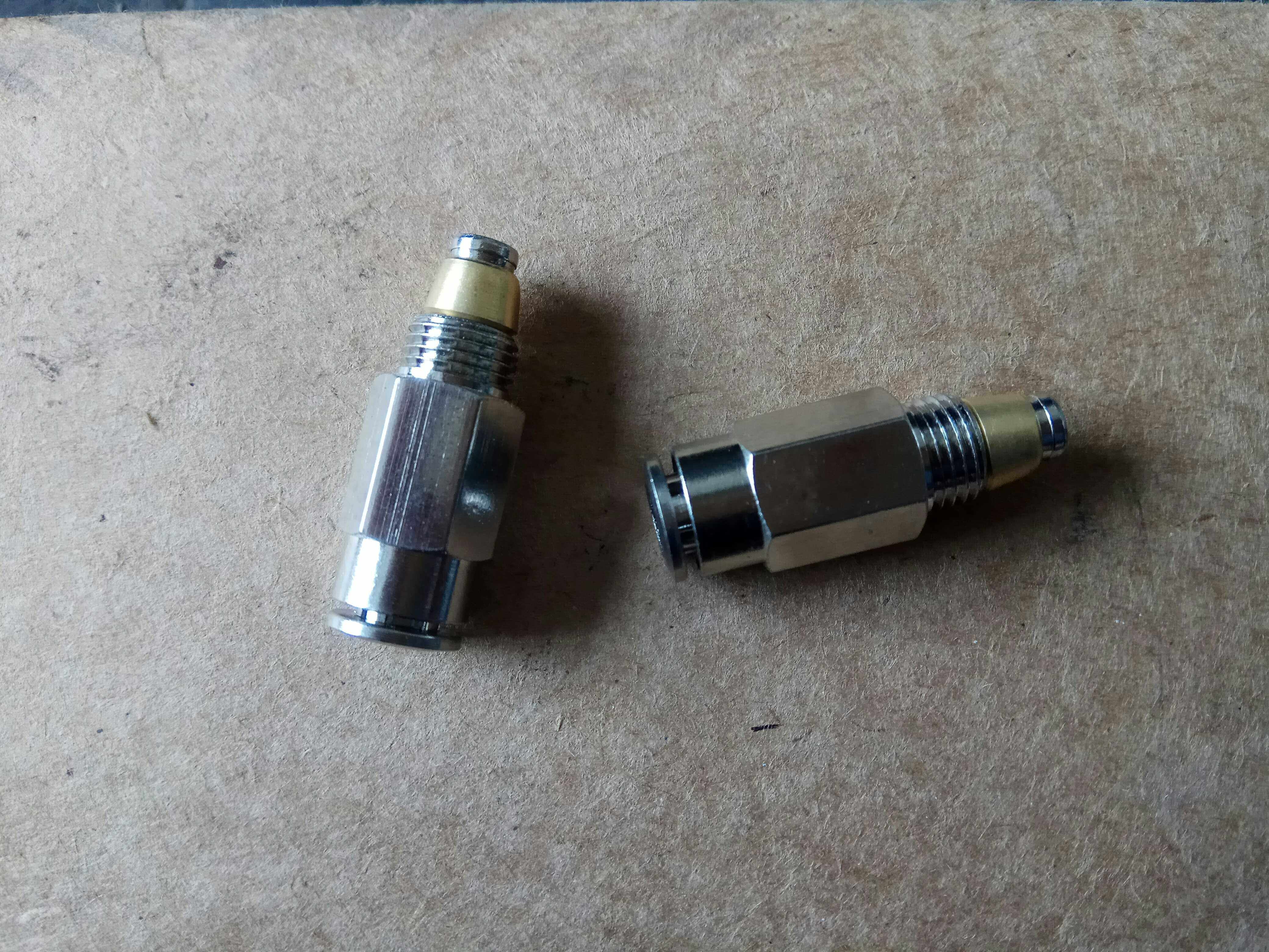 福格勒1800 1880l摊铺机黄油管快速接头 集中润滑黄油管接头配件