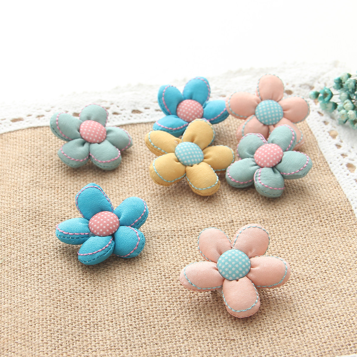 Broche femme en autre - Ref 1170545 Image 1