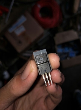 D2141,2SD2141 摩托车点火三极管芯片IC进口SK拆机,测试好,