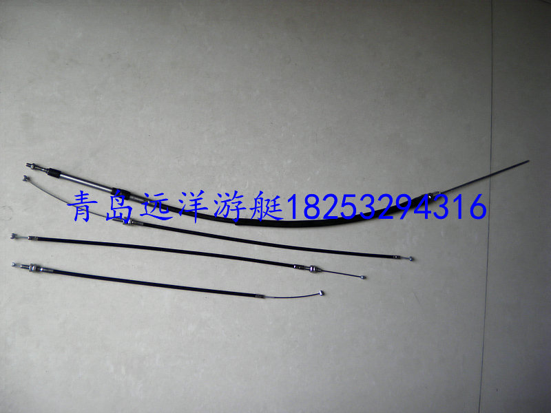雅马哈30匹内置船外机图片