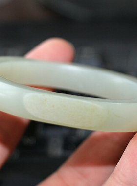 籽料细腻手镯新疆和田玉