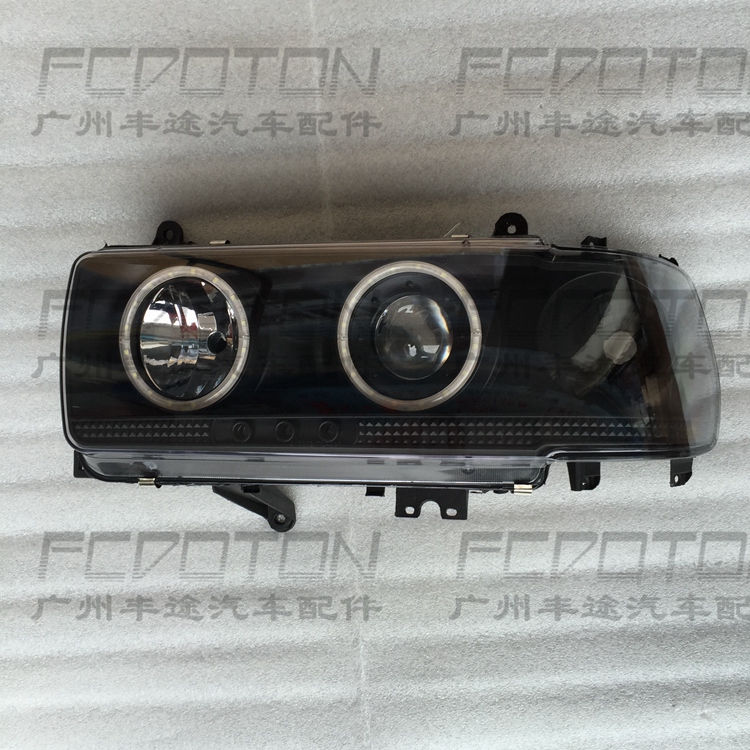 4500LC80连体大灯陆巡4500LC80 改装天使眼大灯