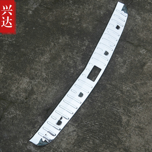 适用于2015-16款众泰Z500不锈钢后备箱踏板 ZOTYE Z500内置后护板