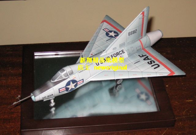 1比33   美国XF92试验机模型 长约35厘米