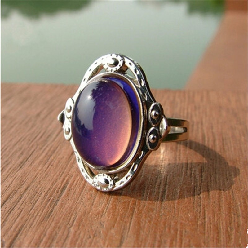 European and American fashion retro palace exaggerated magic gem color changing ring temperature sensitive mood color changing ring mens and womens jewelry