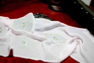 原创设计绣花图案团花金线银莲花唐风古风汉服用刺绣雪纺披帛面