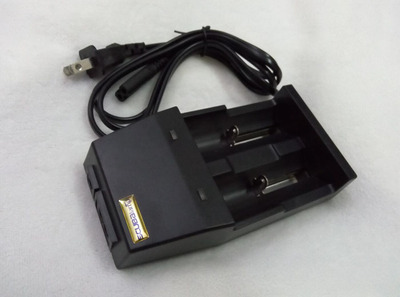 Scubalamp 充电器 AA/18650/26650/32650双槽充电器