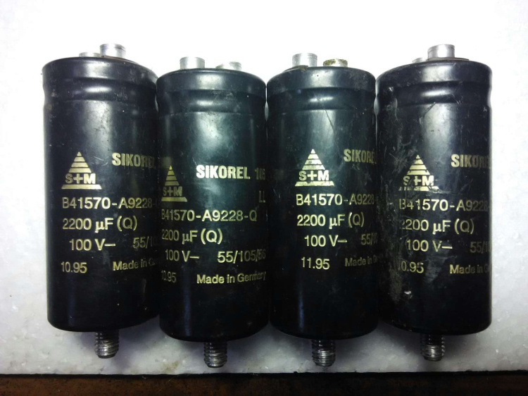 拆机金字西门子 S+M SIKOREL系列 100V 2200UF 螺丝脚发烧电容