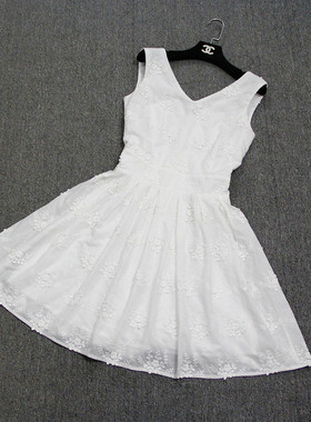 高端定制 简约春夏日系文艺风新款立体刺绣前后V领棉布裙连衣裙