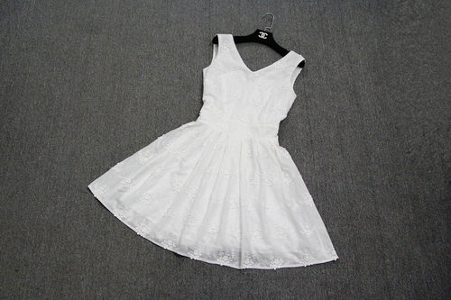 高端定制 简约春夏日系文艺风新款立体刺绣前后V领棉布裙连衣裙