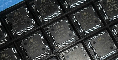 ATIC94D1 UN94DA 全新现货ST 汽车喷油驱动芯片 贴片QFP-64