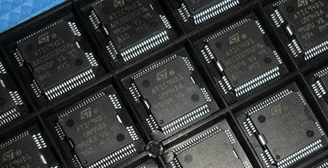 ATIC94D1 UN94DA 全新现货ST 汽车喷油驱动芯片 贴片QFP-64