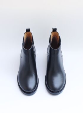 欧美街拍帅气棕色真皮短靴骑士平底短靴女