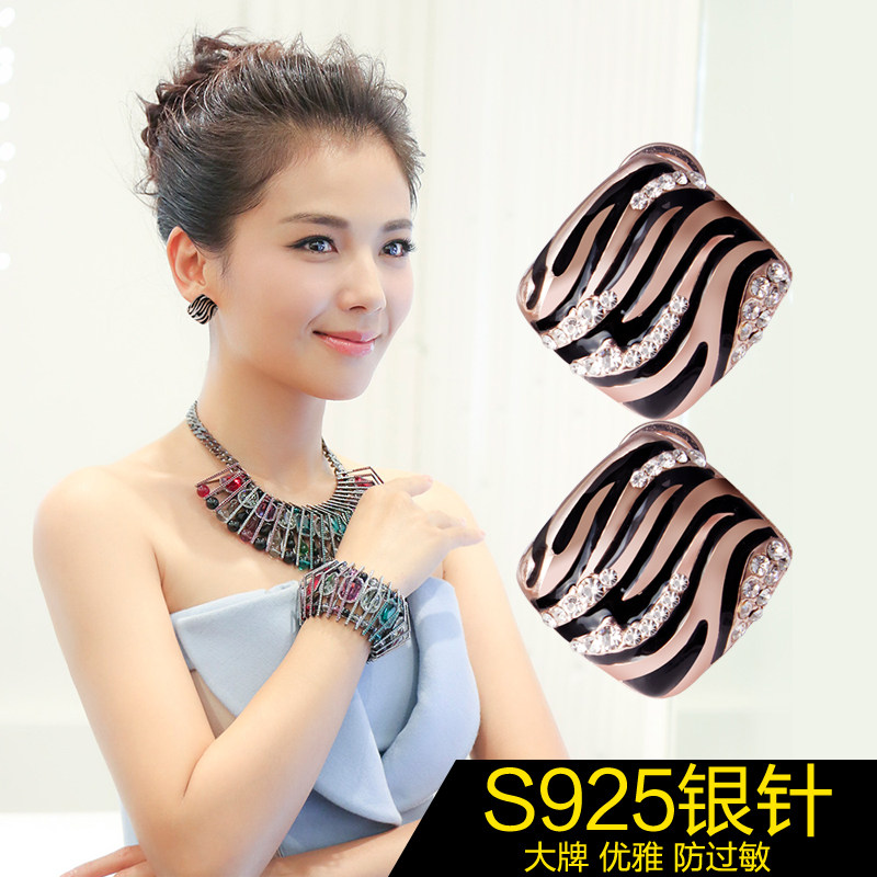 耳环韩国 气质大牌玫瑰金斑马纹水钻S925银针防过敏耳钉欧美 女