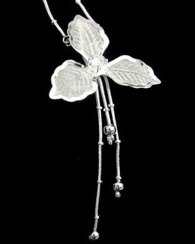 时尚风花蕊项链礼品银饰特价