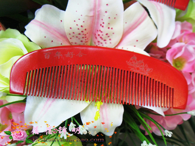 木梳喜庆用品喜庆红梳子百年好合一对装结婚用品两把一共8元结婚|msdalam kategori keluarga/Alat Pembersihan peribadi, Peralatan pembersihan penjagaan diri, com/Cermin mudah alih, com/solek com/urut sikat - dari Buy2taobao.com untuk memberikan perkhidmatan ejen Taobao profesional membeli