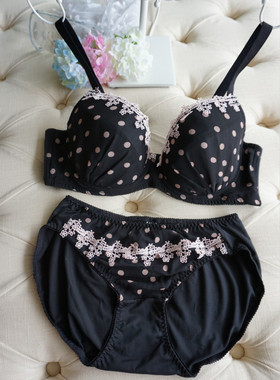 日系大码大罩杯花边圆点胖M文胸套装85D85E85F90D90E90F95D95E95F