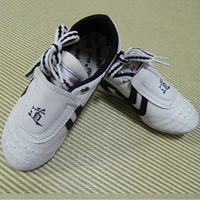 [Taekwondo Годы] Бесплатная доставка/Weirui Taekwondo Shoes/Taekwondo Doom обувь/продажа стоимости 35 Юань/Двойной