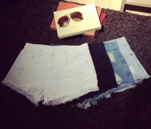 磨破a字热裤 显瘦韩版 女毛边2024春夏修身 低腰破洞黑白色牛仔短裤