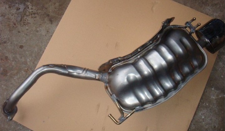 适用于现代新胜达2.4排气管新胜达2.7消音器新胜达排气管专用