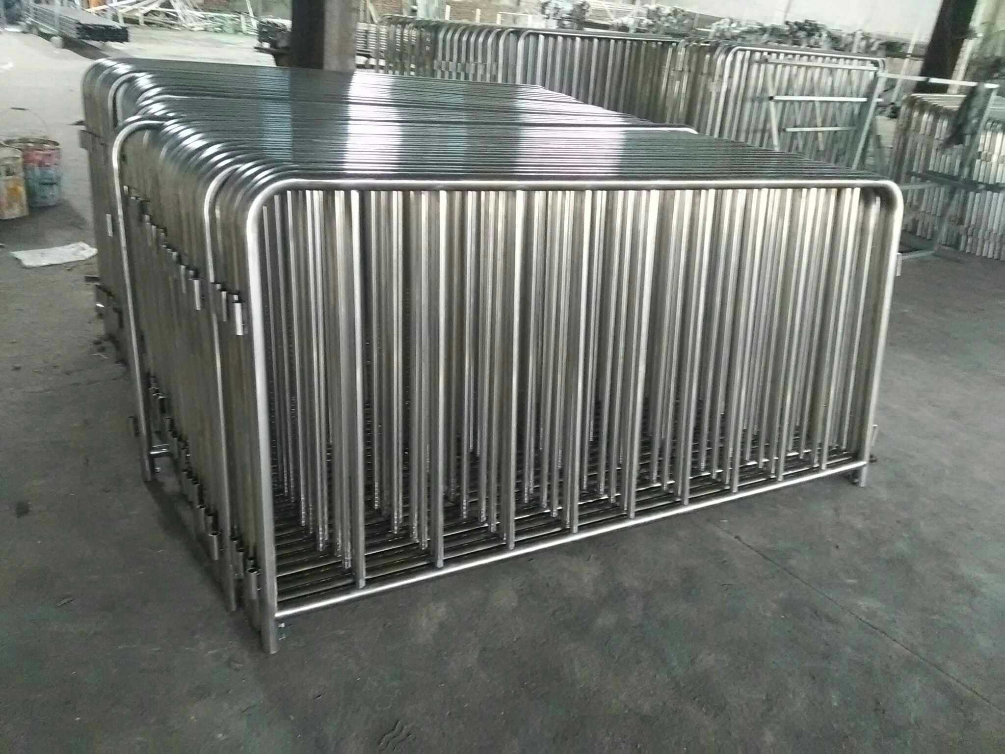 铁马护栏定制 活脚铁马可拆卸移动护栏不锈钢活动演出人群隔离栏
