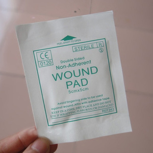 WOUND PAD无纺布片 吸水垫吸血垫 纱布片 5*5CM伤口敷/辅垫无菌装