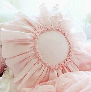 靠枕靠垫可拆洗 米白色粉色褶皱花朵花瓣荷叶边抱枕 含芯