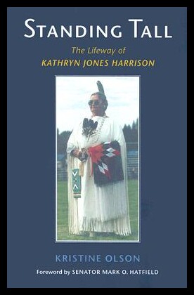 【预售】Standing Tall: The Lifeway of Kathryn Jones Har