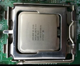 Intel酷睿2双核E4500 2.2G 2M 800 775针台式机CPU 65纳米