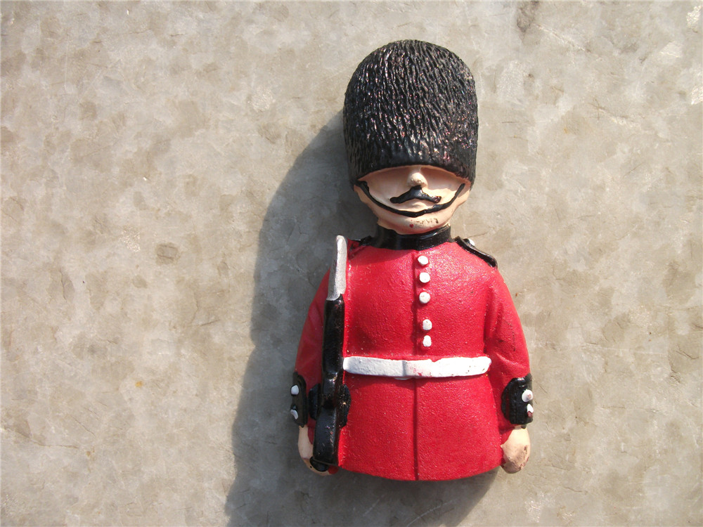 世界旅游纪念冰箱贴 英国伦敦 王宫 伦敦塔守卫 熊皮帽经典形象