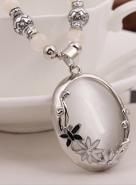 欧美雕花猫眼石蝴蝶长款毛衣链